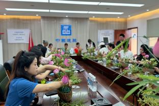 曼联官方：芒特已回归卡灵顿基地，并进行了单人训练